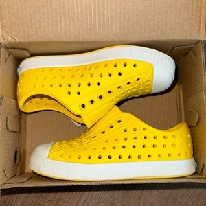 Yellow Native Jefferson Sneakers